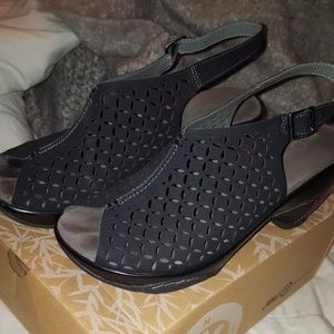JBU slingback sandles